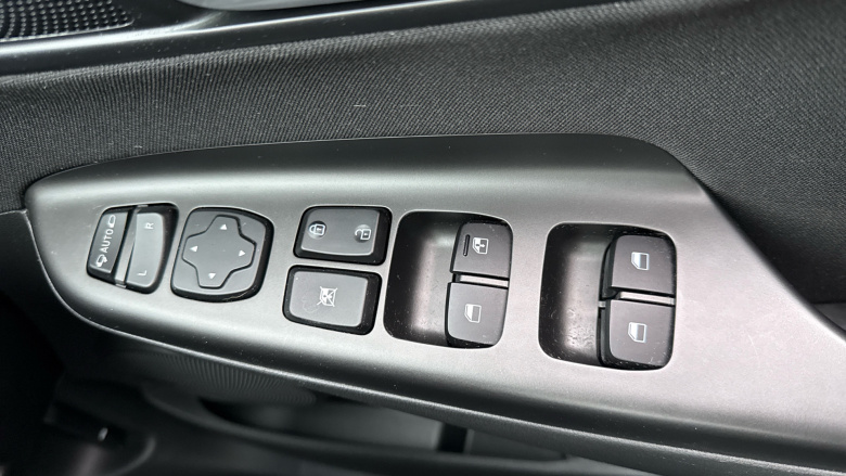 Hyundai KONA 1.6 GDi Hybrid Premium 5dr DCT Hybrid Hatchback